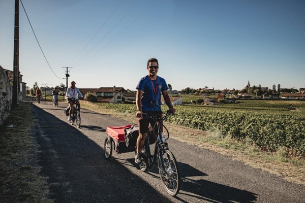 From Bordeaux: Saint-Émilion Electric Bike Day Tour with Lunch : official Rustic Vines tour photo